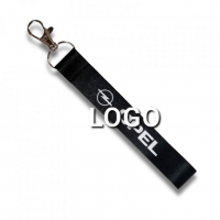[Krátka kľúčenka s logom Opel]