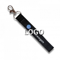 [Krátka kľúčenka s logom Volkswagen]