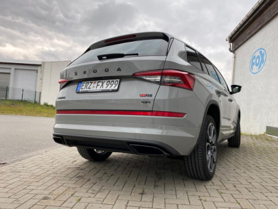 [Obr.: 11/51/56/0-skoda-kodiaq-rs-cierne-smaltovanie-originalnych-koncoviek-1-sada-poslete-nam-vase-originalne-koncovky-a-my-ich-nasmaltujeme-v-ciernej-farbe-1753275995.jpg]