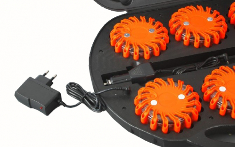[Obr.: 68/31/61-led-vystrazne-svetlo-16led-oranzove-set-6ks-1553995368.jpg]